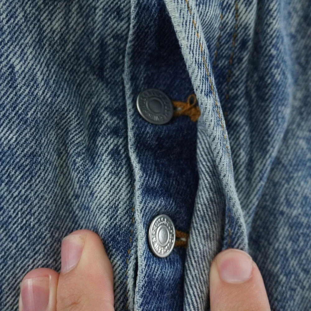 Levi's 501 Straight Leg Jeans Mens 33x28 Light Blue Vintage 90s Button Fly